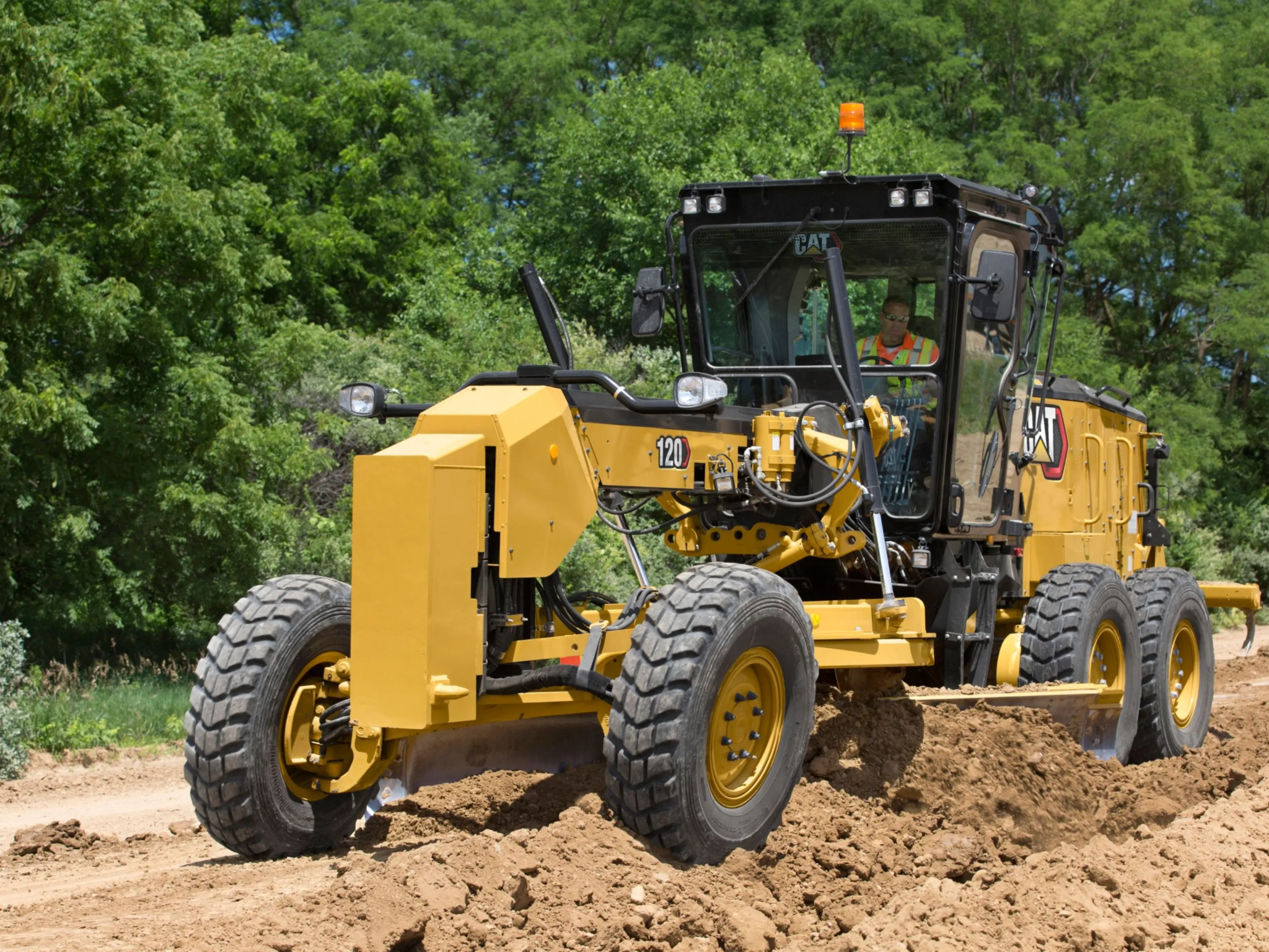 120/120 AWD-2