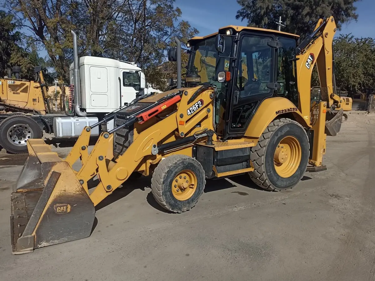 Retroexcavadora usada cat