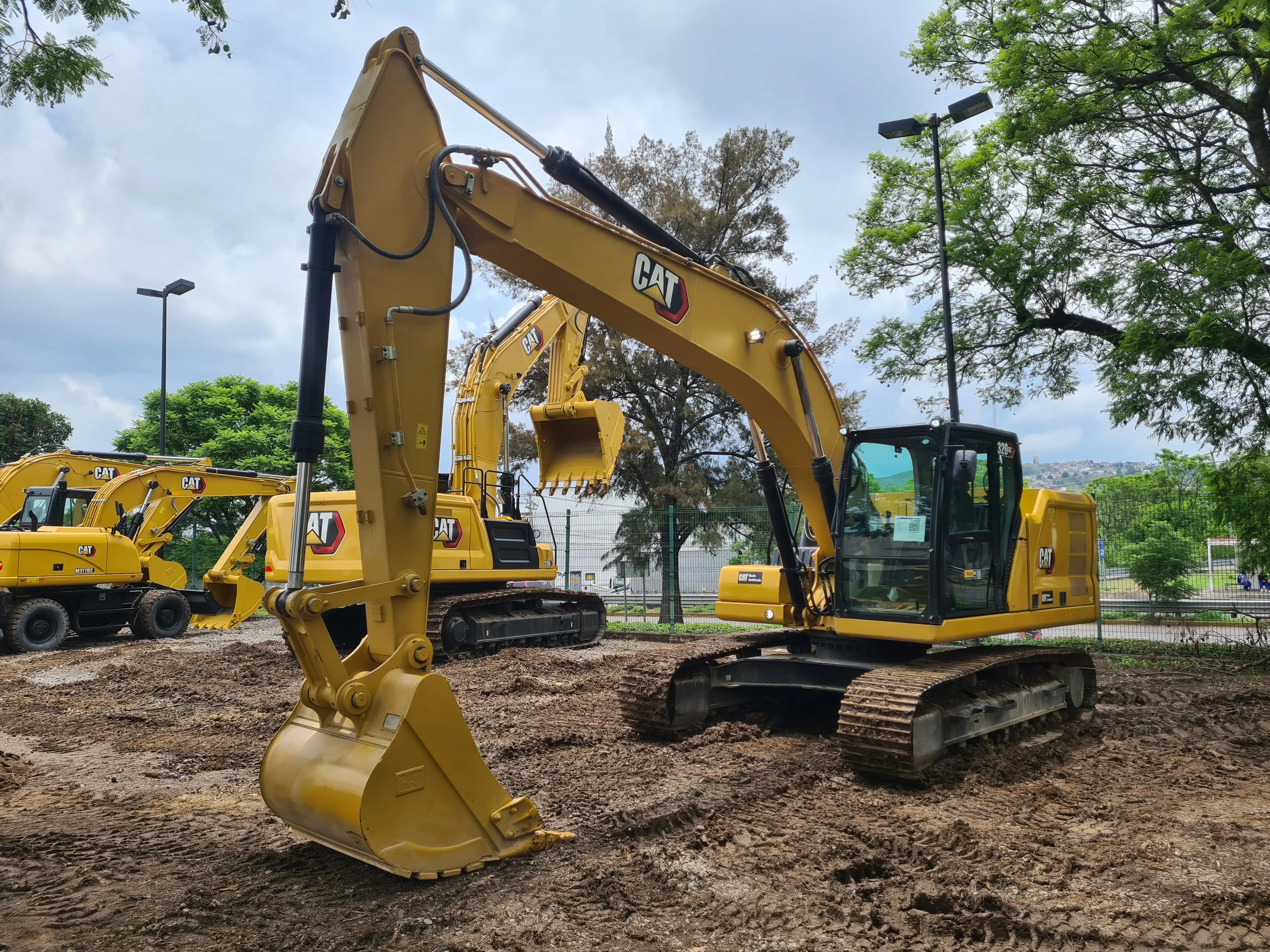 Excavadora usada cat