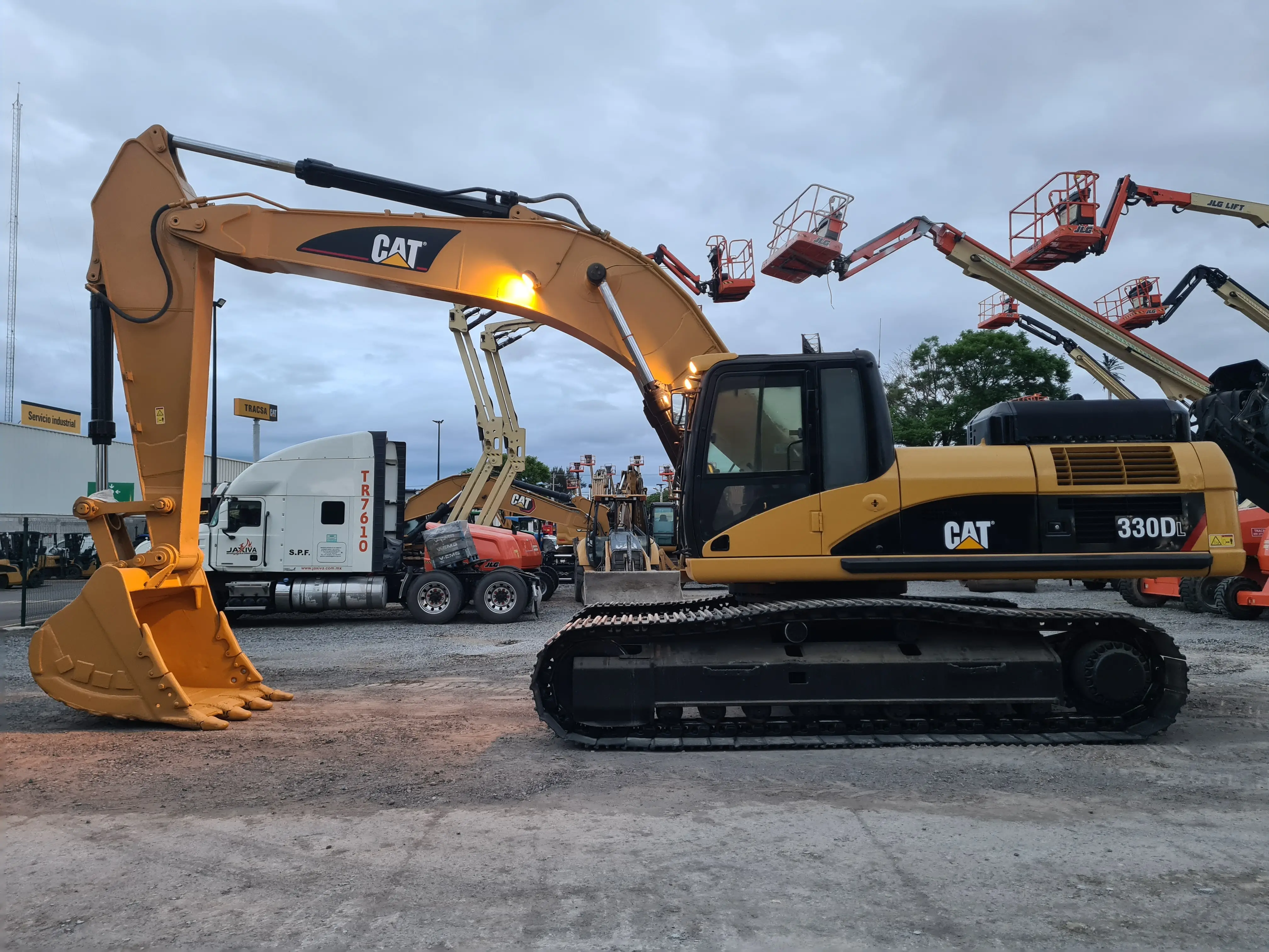 Excavadora usada cat