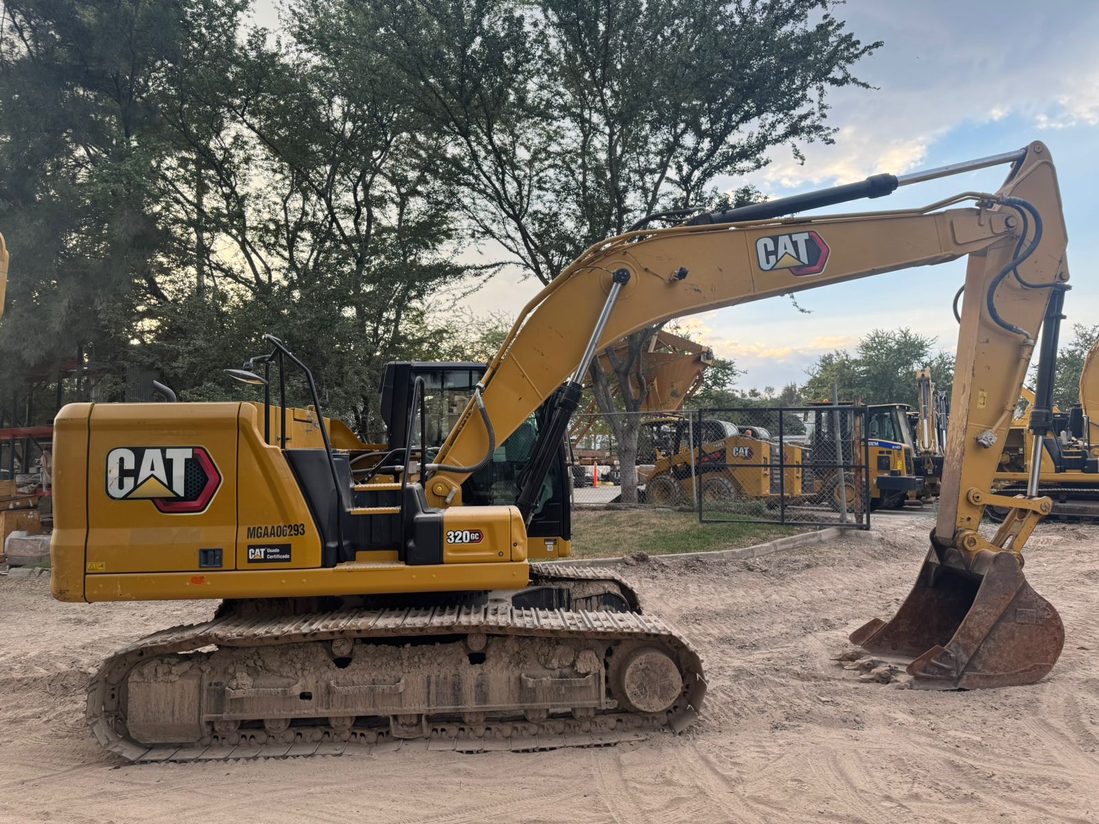 Excavadora usada cat