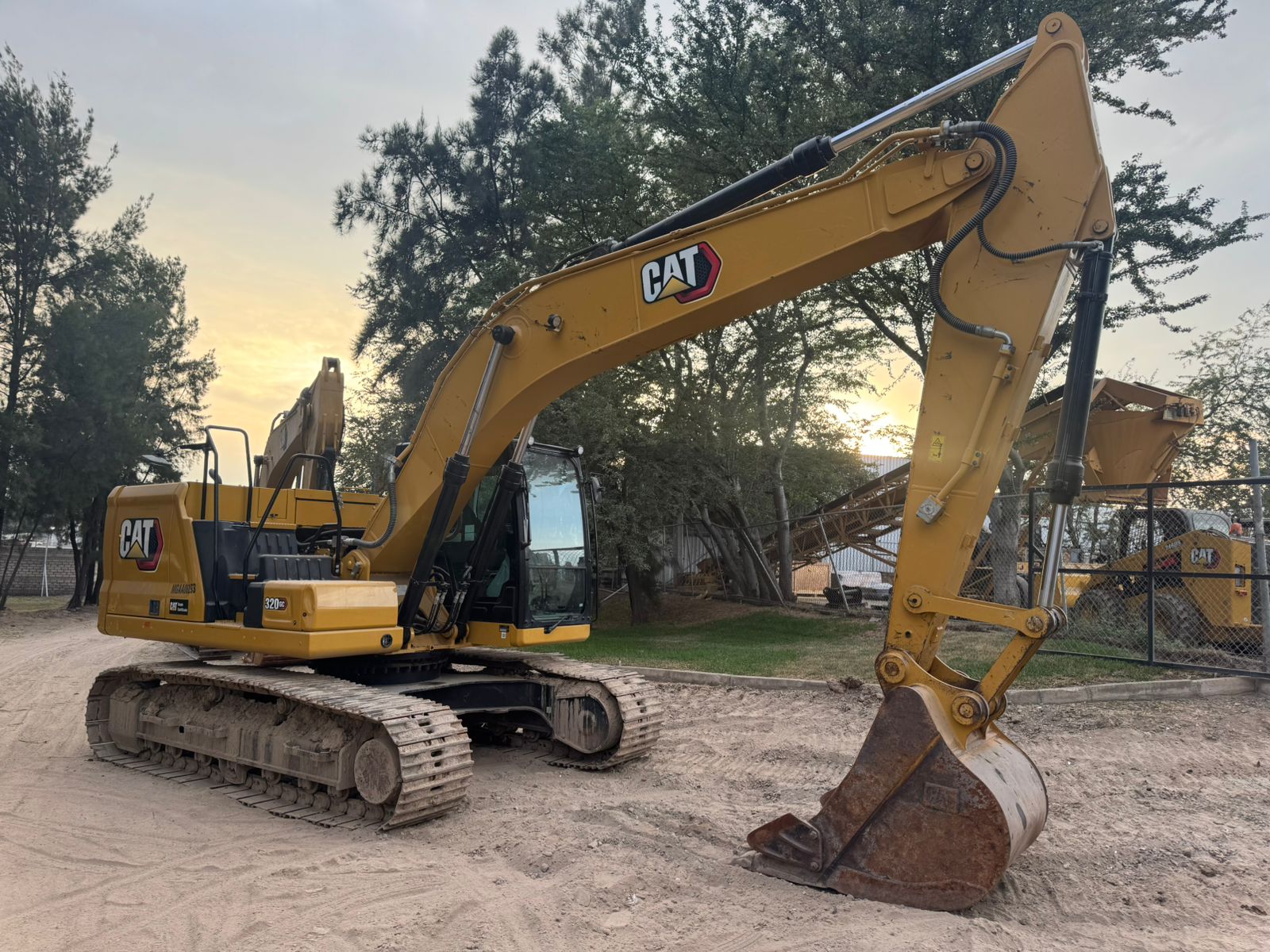 Excavadora usada cat